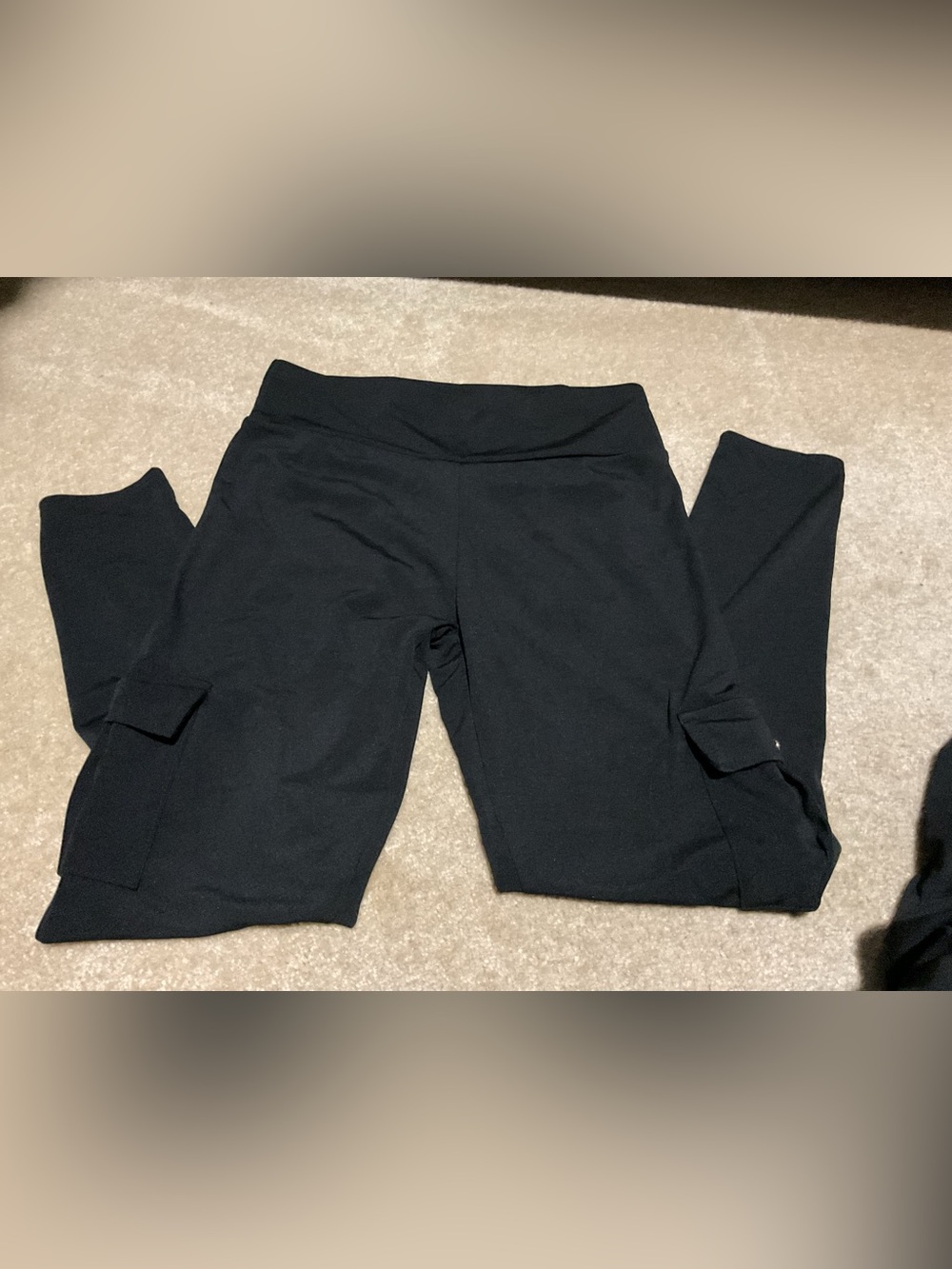 Pocketed Leggings Sz small - Picture 2 of 8